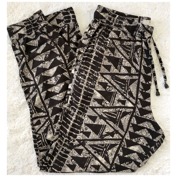 Mossimo Supply Co. Pants - Mossimo ♥️ Lounge Cuffed Leg Pants